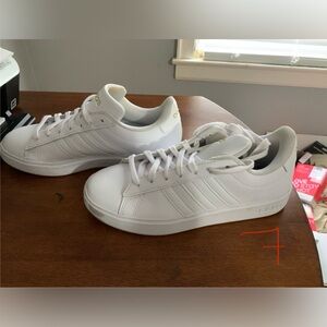 Adidas Grand Court 2.0 sneakers- white size 7